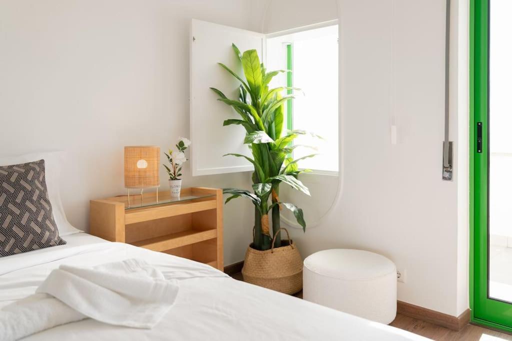 Sunset Terrace - Beachfront Apartment With Private Parking Nazare Luaran gambar