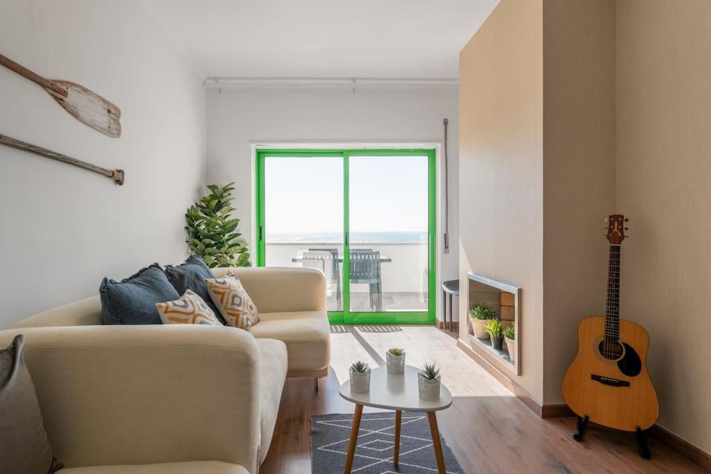 Sunset Terrace - Beachfront Apartment With Private Parking Nazare Luaran gambar