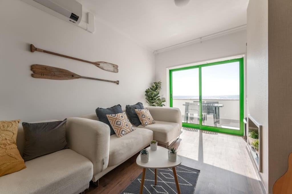 Sunset Terrace - Beachfront Apartment With Private Parking Nazare Luaran gambar
