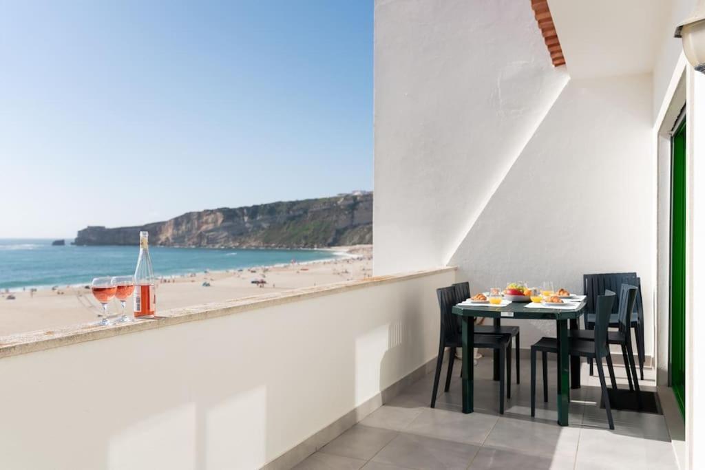 Sunset Terrace - Beachfront Apartment With Private Parking Nazare Luaran gambar