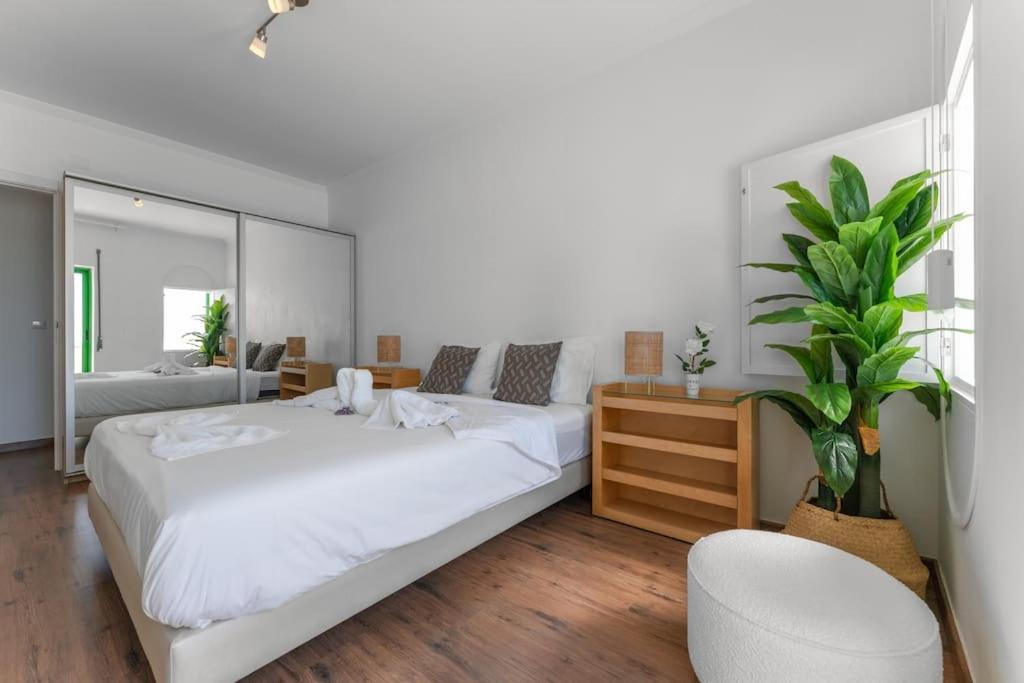 Sunset Terrace - Beachfront Apartment With Private Parking Nazare Luaran gambar